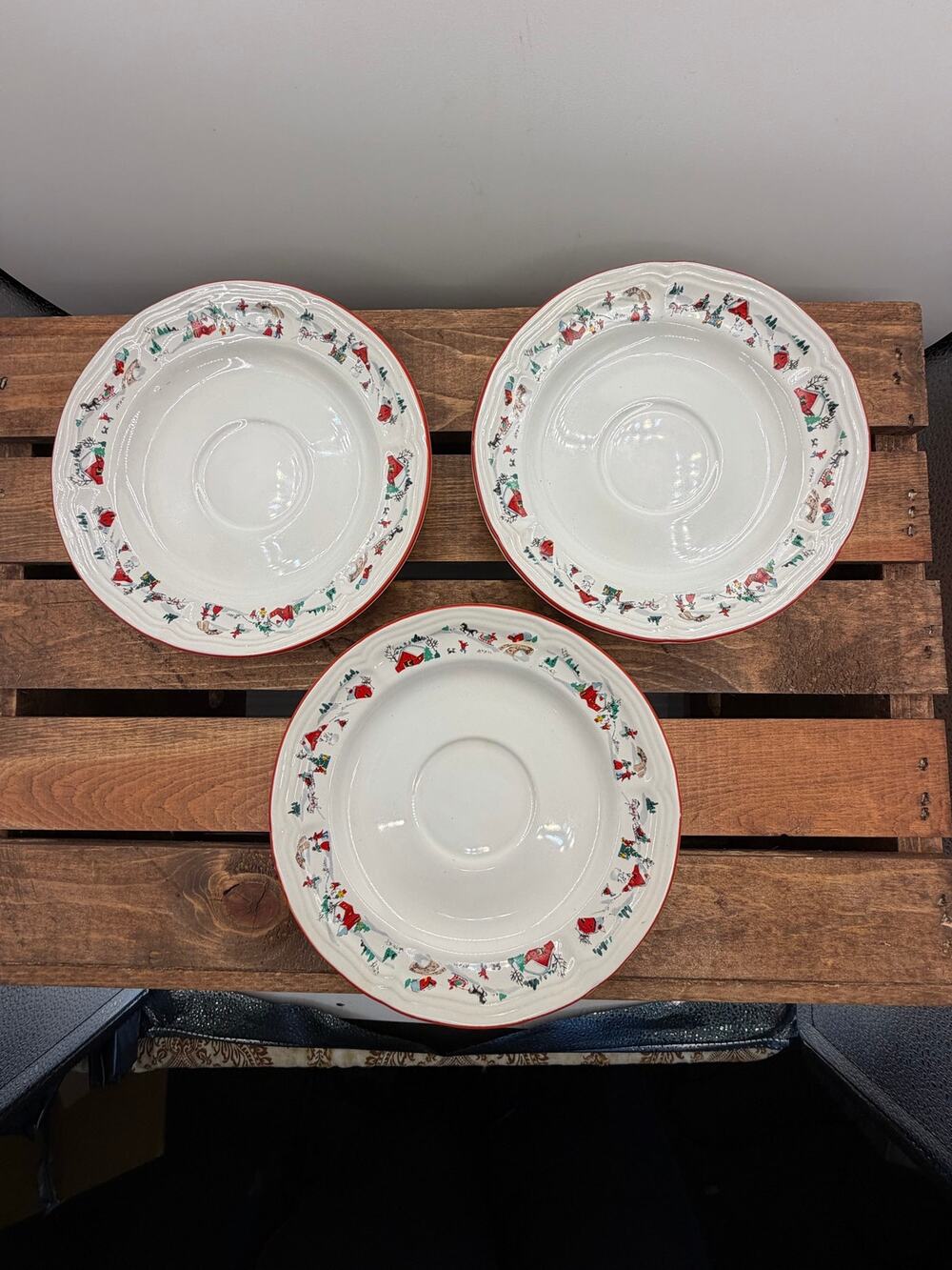 Set of 3 Farberware White Christmas Saucers 6.5" #391 Katherine Babanovsky 1995